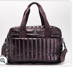 NWT THINK ROYLN Expandable Quilted Duffel Bag - The Weekender
Pearl Fig